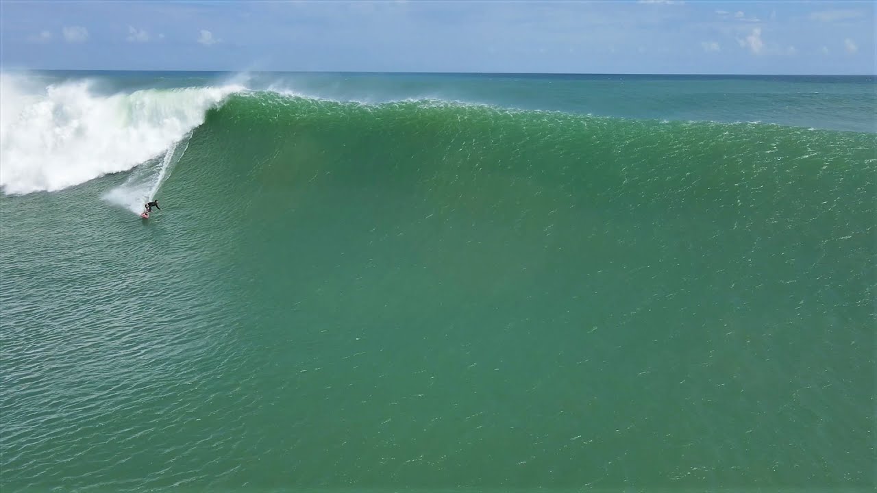 Monster Swell – Uluwatu, Bali