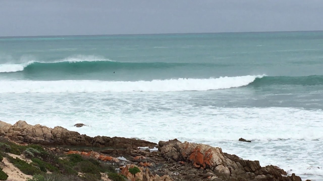 Daly Head Surfing