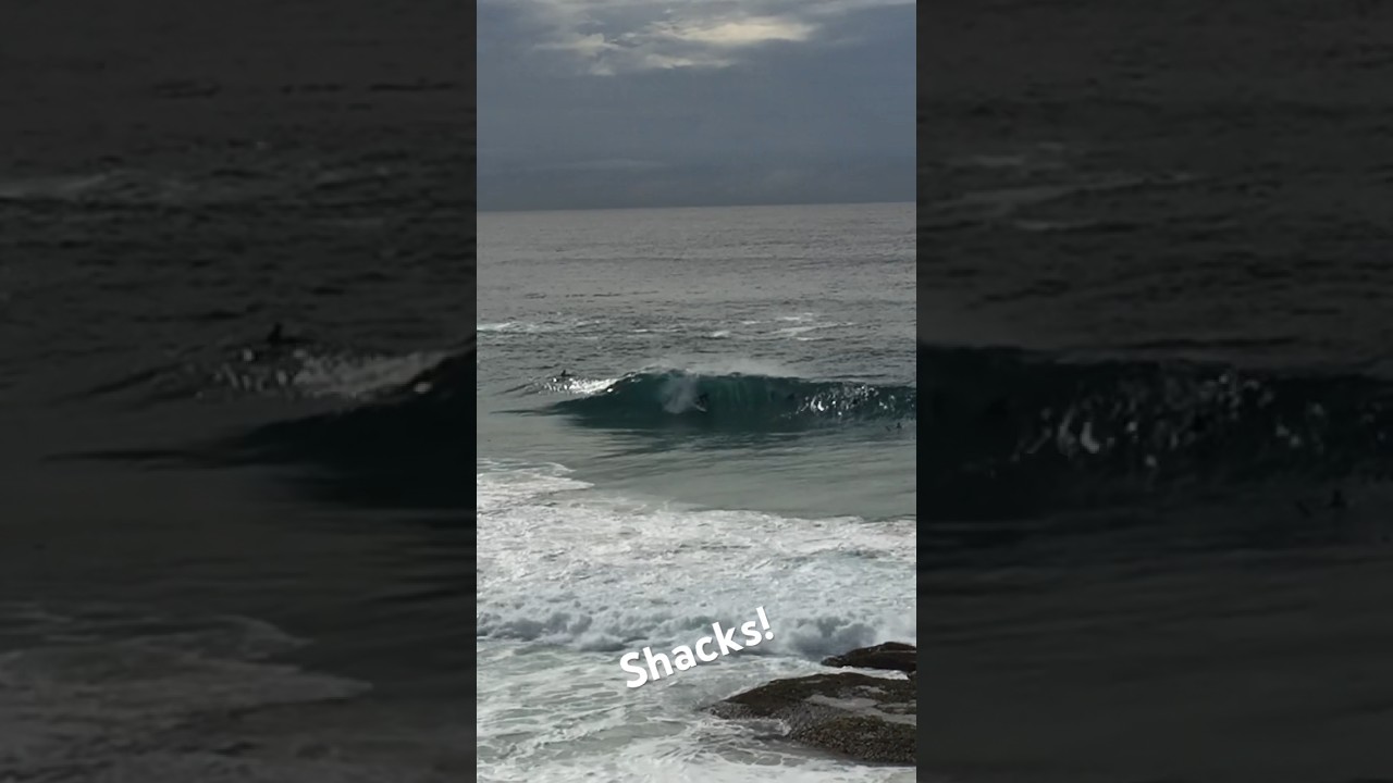 Plenty of shade at Mackas this morning! #surfing #surf #barrels #mackenzies #tamarama #sydney #waves