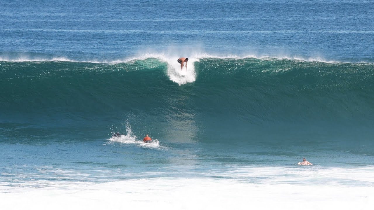 BIG ANGRY WAVES AT ULUWATU